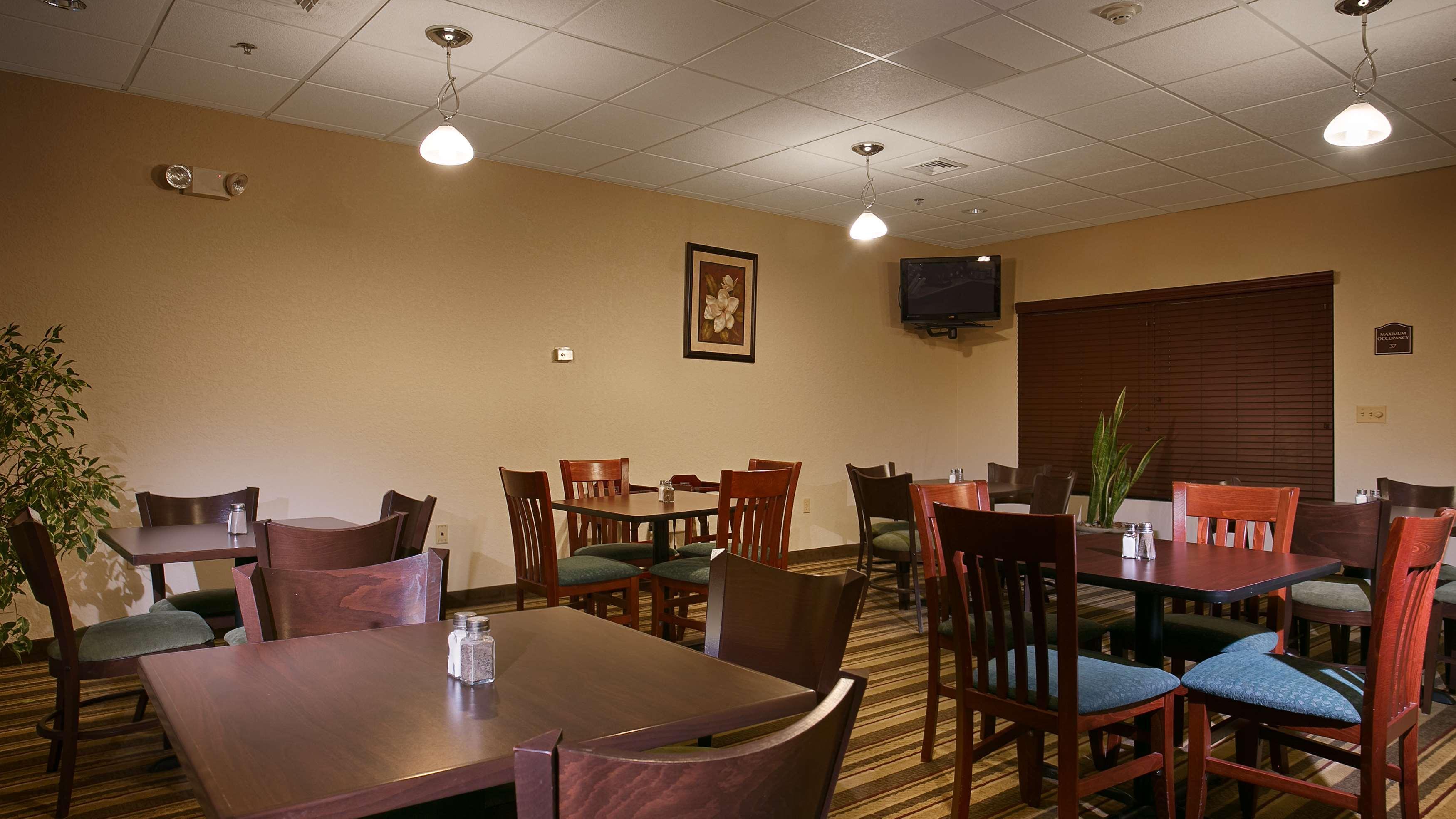 Best Western Plus Springfield Airport Inn Eksteriør billede