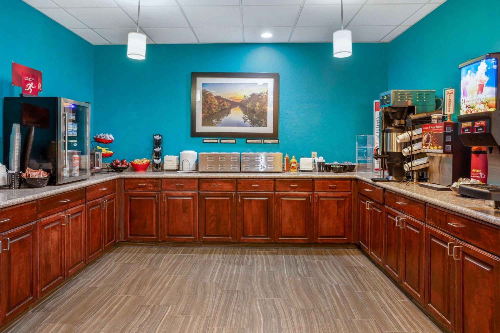 Best Western Plus Springfield Airport Inn Eksteriør billede